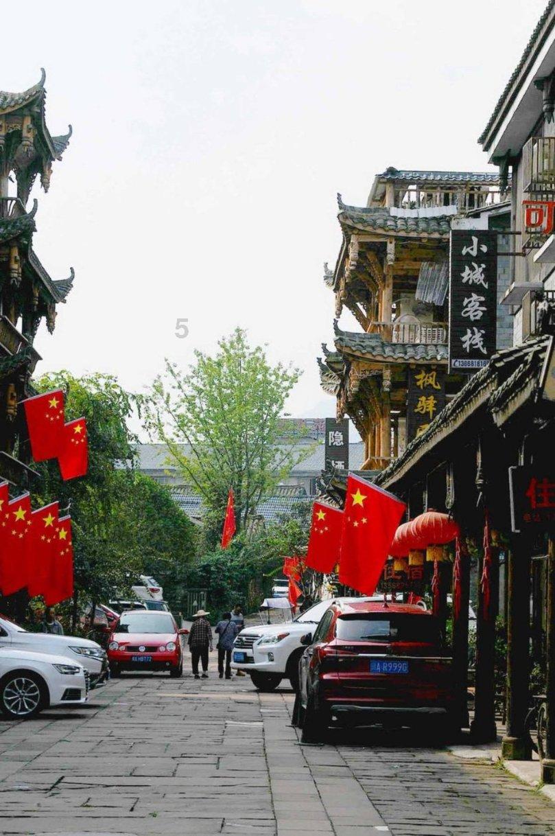 高端住院护理模式中，健康照护师的作用有哪些？